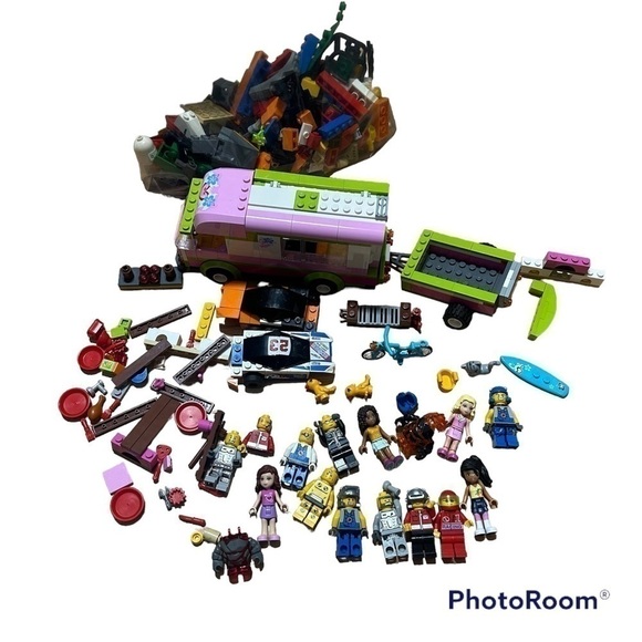 Legos Lot Adventure Camper Trailer Mini Figures Lot Spin Wear Race Car Building